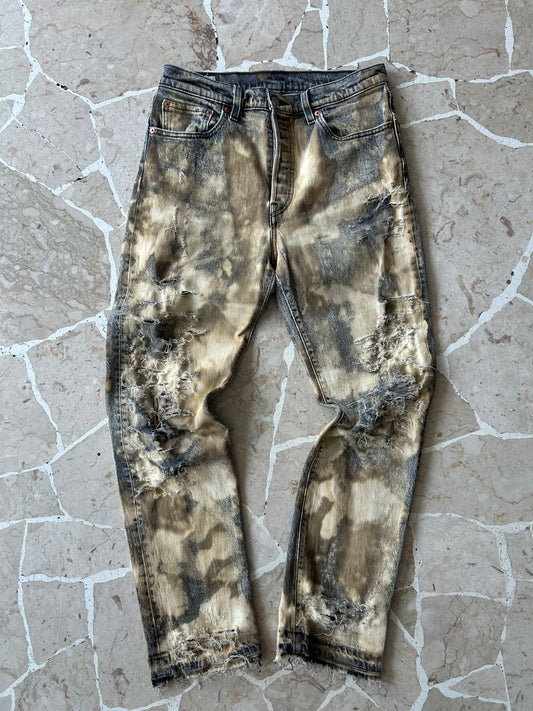 1|1 Levi’s 501 Sand Distressed