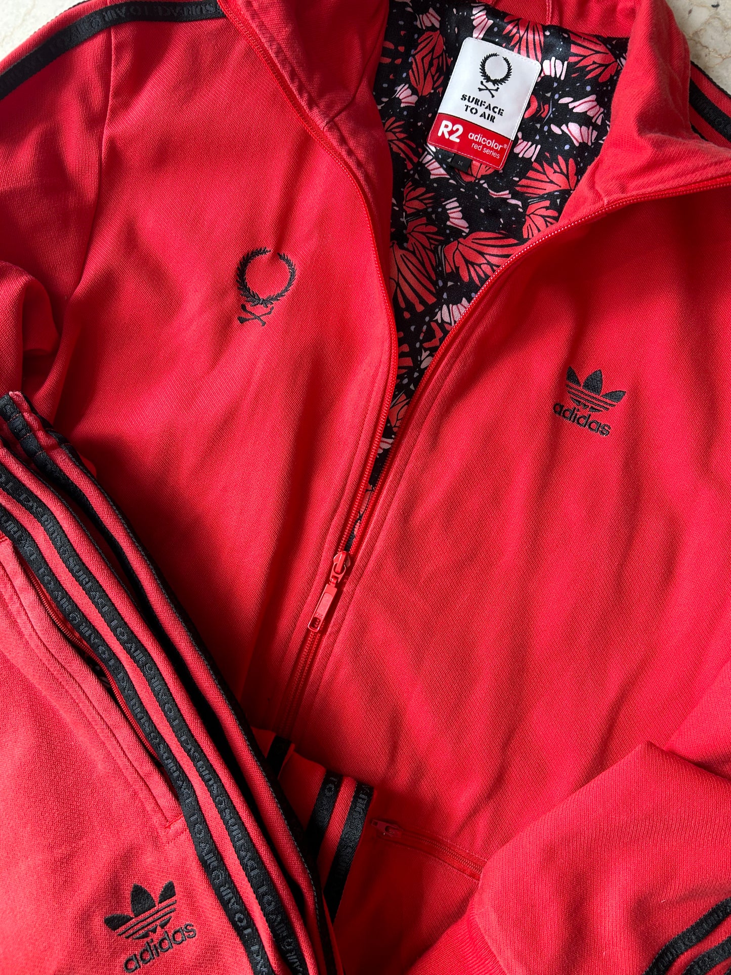 LIMITED EDITION Tracksuit Adidas X Fred Perry | Adicolor Surface To Air R2 Red Series